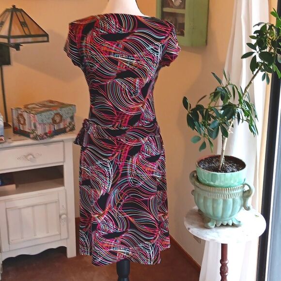 Vol.1 Wrap Front Dress. Abstract Graphics. Spirograph. Fit and Flare - Picture 5 of 9